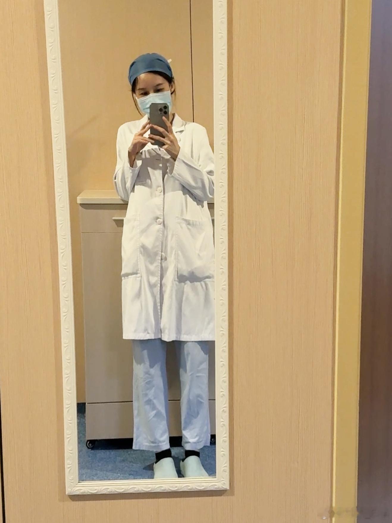 夜班来积人品分享一个很好用的临床AI工具～ 丁香园出的！每句话都有参考指南，再也