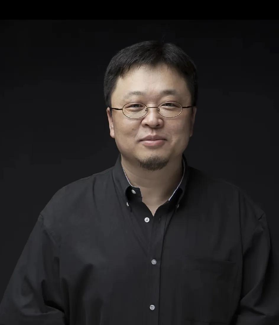 大家不要再骂罗永浩了！
说一句实在话，
其实大家都应该感谢罗永浩才对，因为他，大