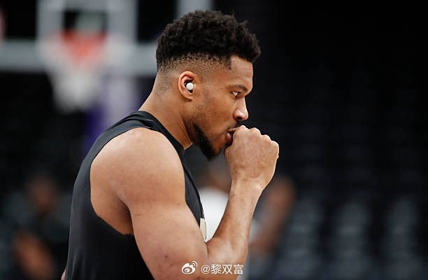 名记拉蒙纳·谢尔本报道，联盟里一高管认为，雄鹿已经错过用好字母哥的黄金时间，“他