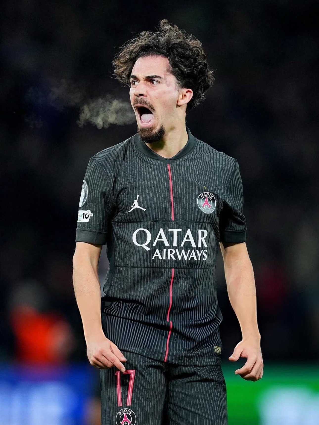 维蒂尼亚：六冠赛季近乎完美 剑指世界杯冠军北京时间12月30日，第16届环球足球