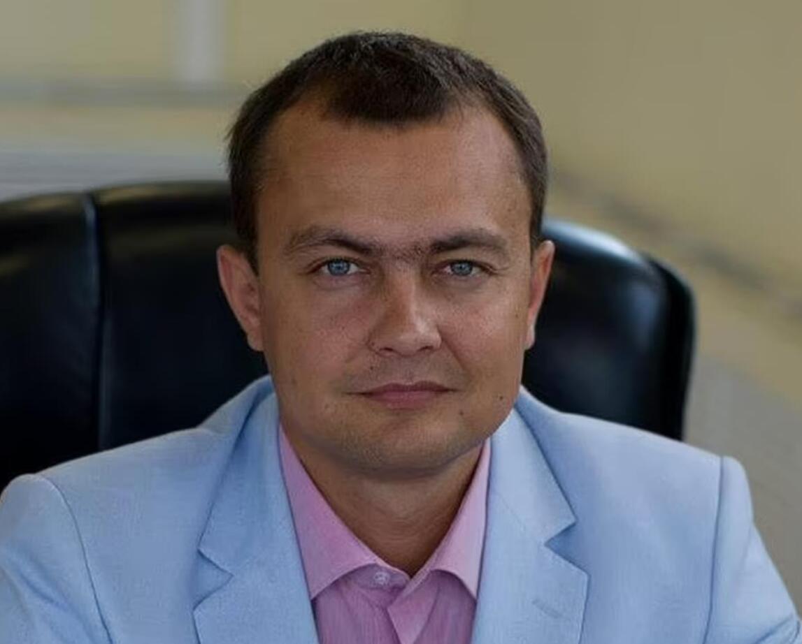 美国网友如何看待乌克兰议员出国旅游，然后被抓？
 
据外媒报道，一名乌克兰议员因