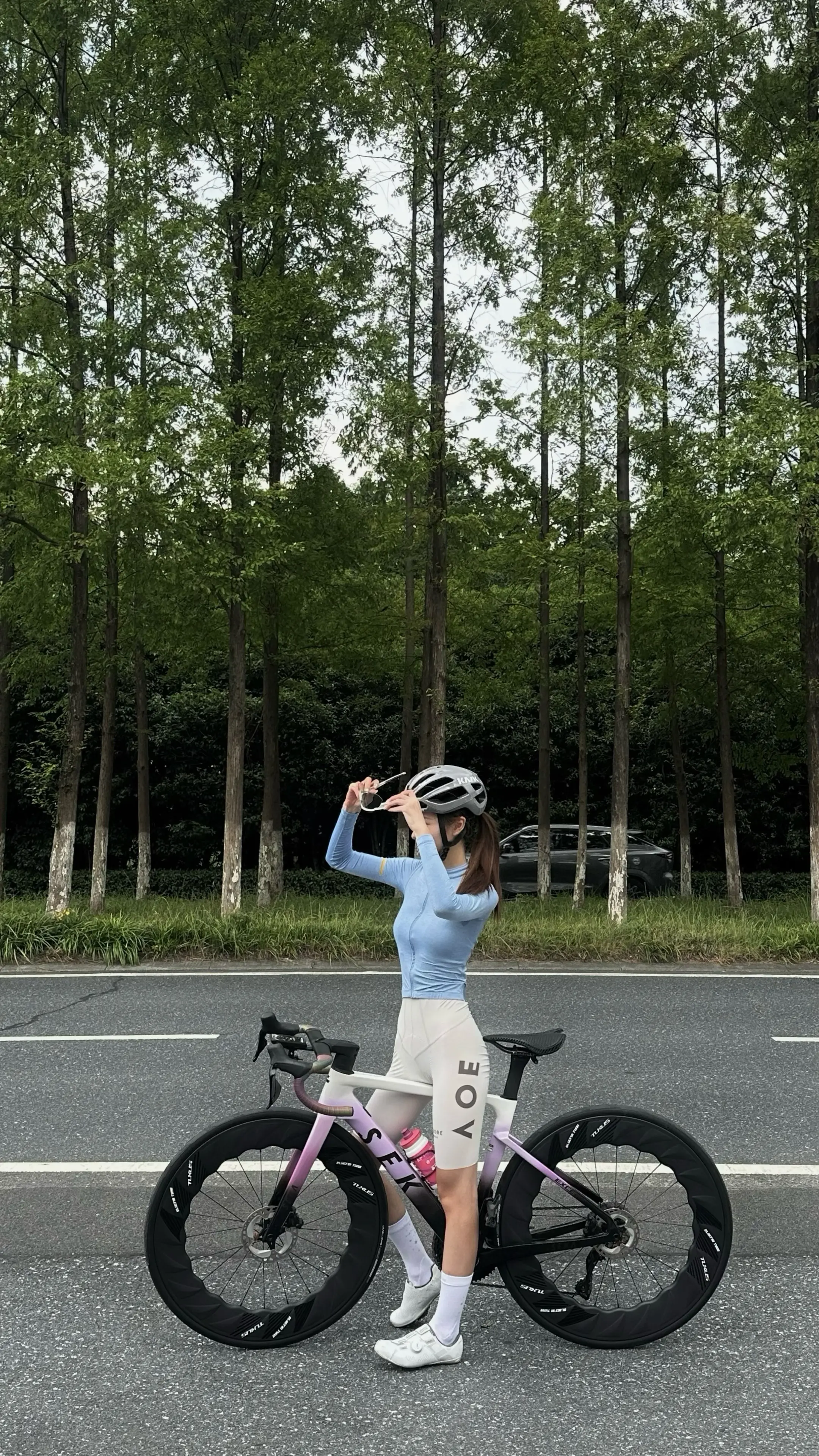 软绵绵的照片可以配硬曲吗？