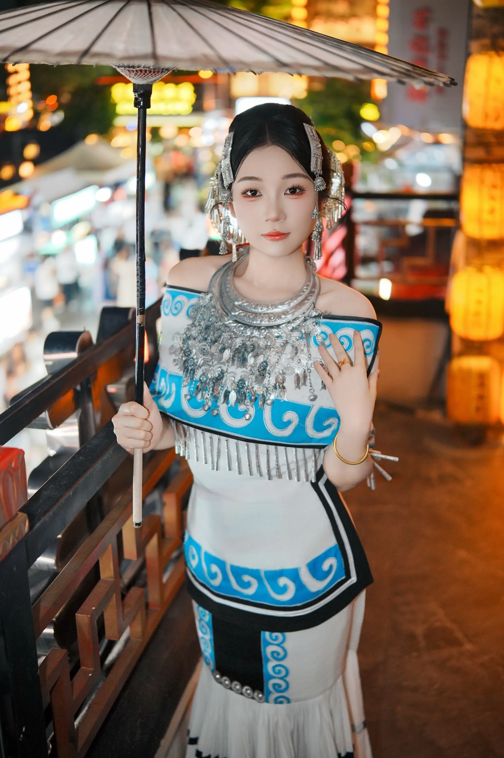 当一回“青花瓷”彝族姑娘🦋。