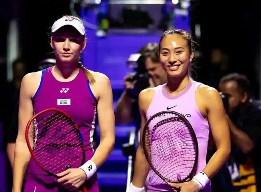 郑钦文莱巴金娜将打表演赛网球talking大会 据《先驱太阳报》报道，郑钦文和莱