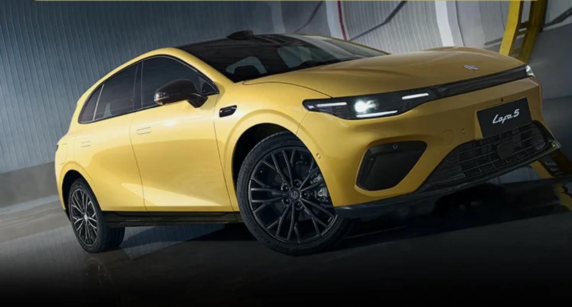 车界，有这样一段流行语：
三年不换车——买韩系；
六年不换车——买德系；
九年不