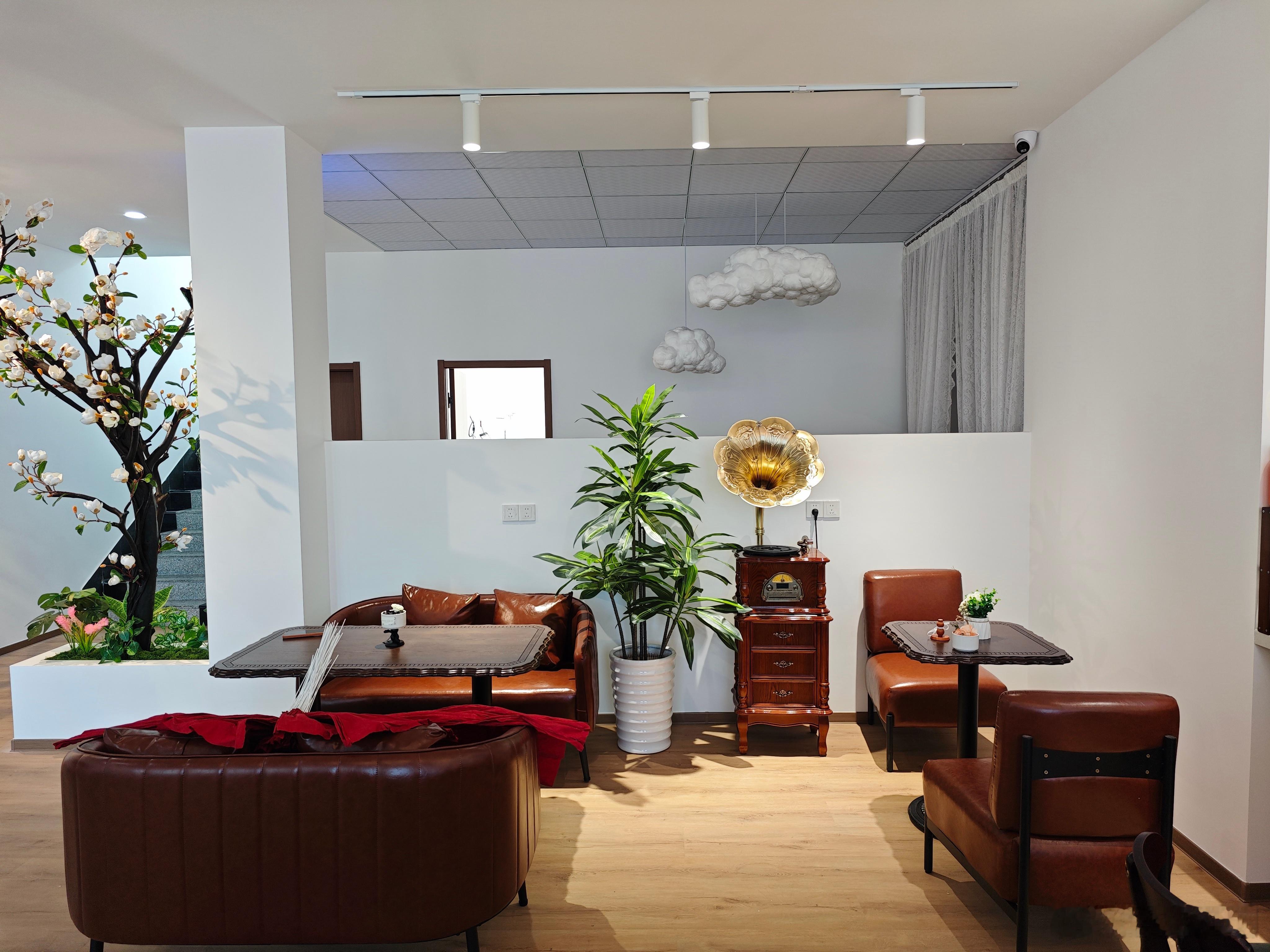 打卡烟台本地宝藏休闲好去处砺光咖啡·茶空间·自习室美味咖啡，茶，甜点关键是还有超