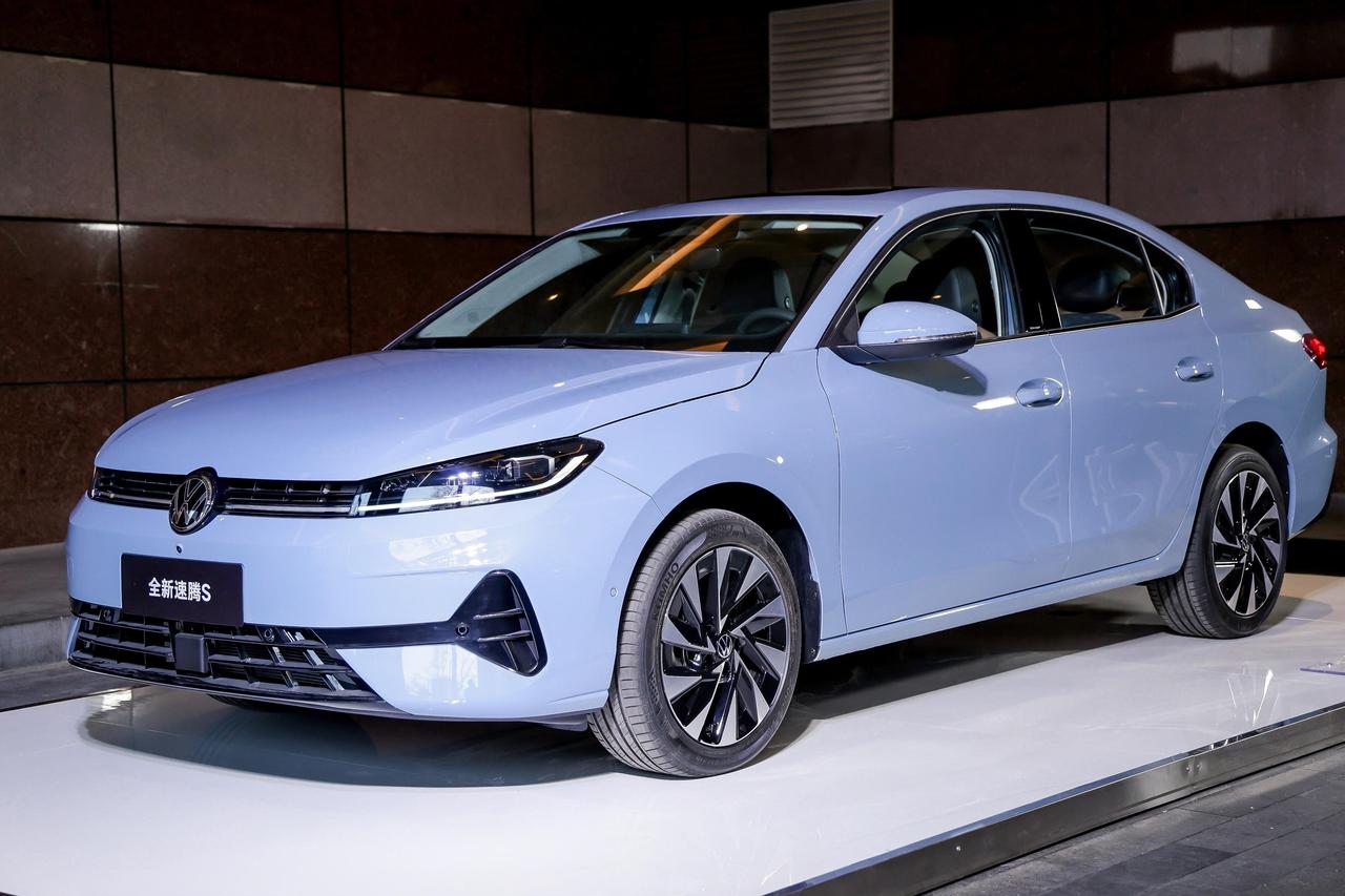 今天咱们来聊一个老牌选手的新动作——一汽-大众。
先说说背景啊，刚刚过去的202