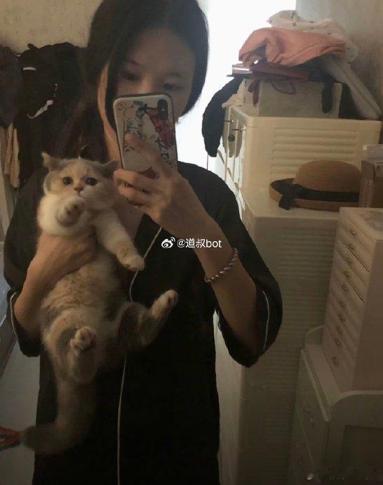 童锦程孩子妈是复旦大学毕业最近，网络上有个消息引起了不少人的关注，那就是童锦程孩