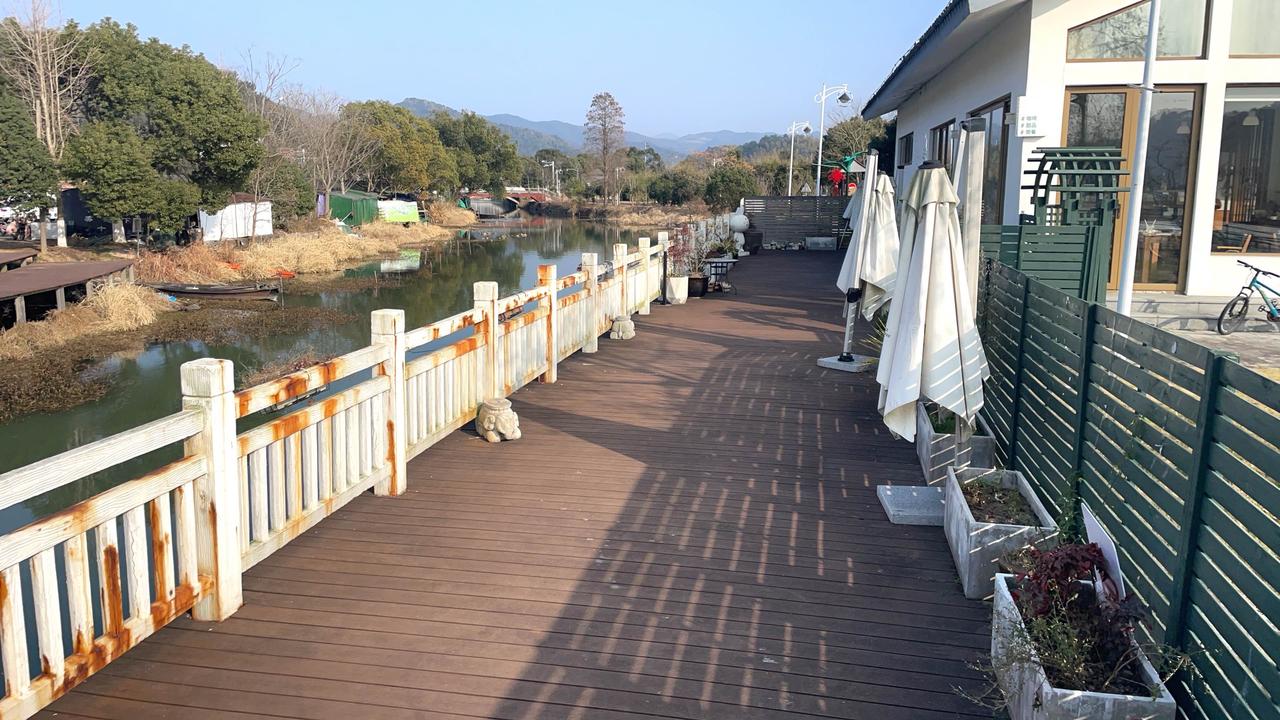 说实话

一个女人只要心里正常

身体健康

总会有需求

不管三十

还是五六