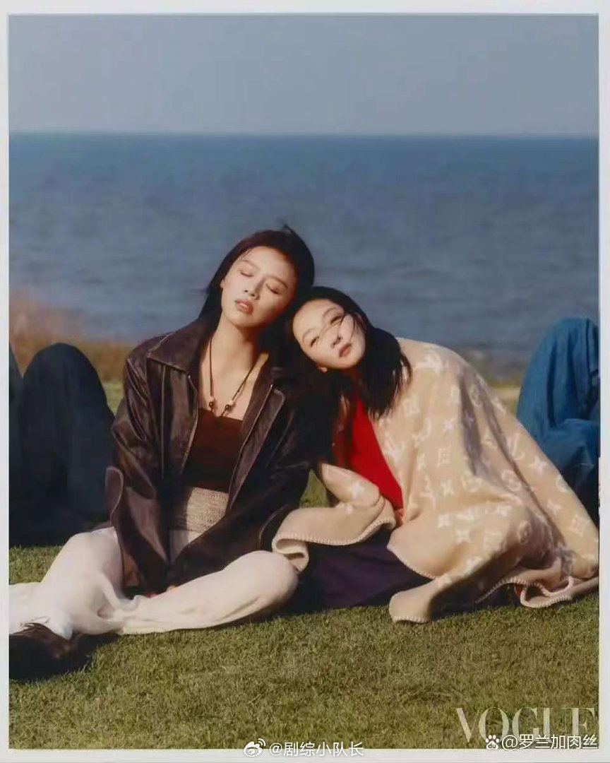 周冬雨亮相马思纯新片首映马思纯每次被喊东玉都想到冬雨 “我太了解马姐了。”周冬雨