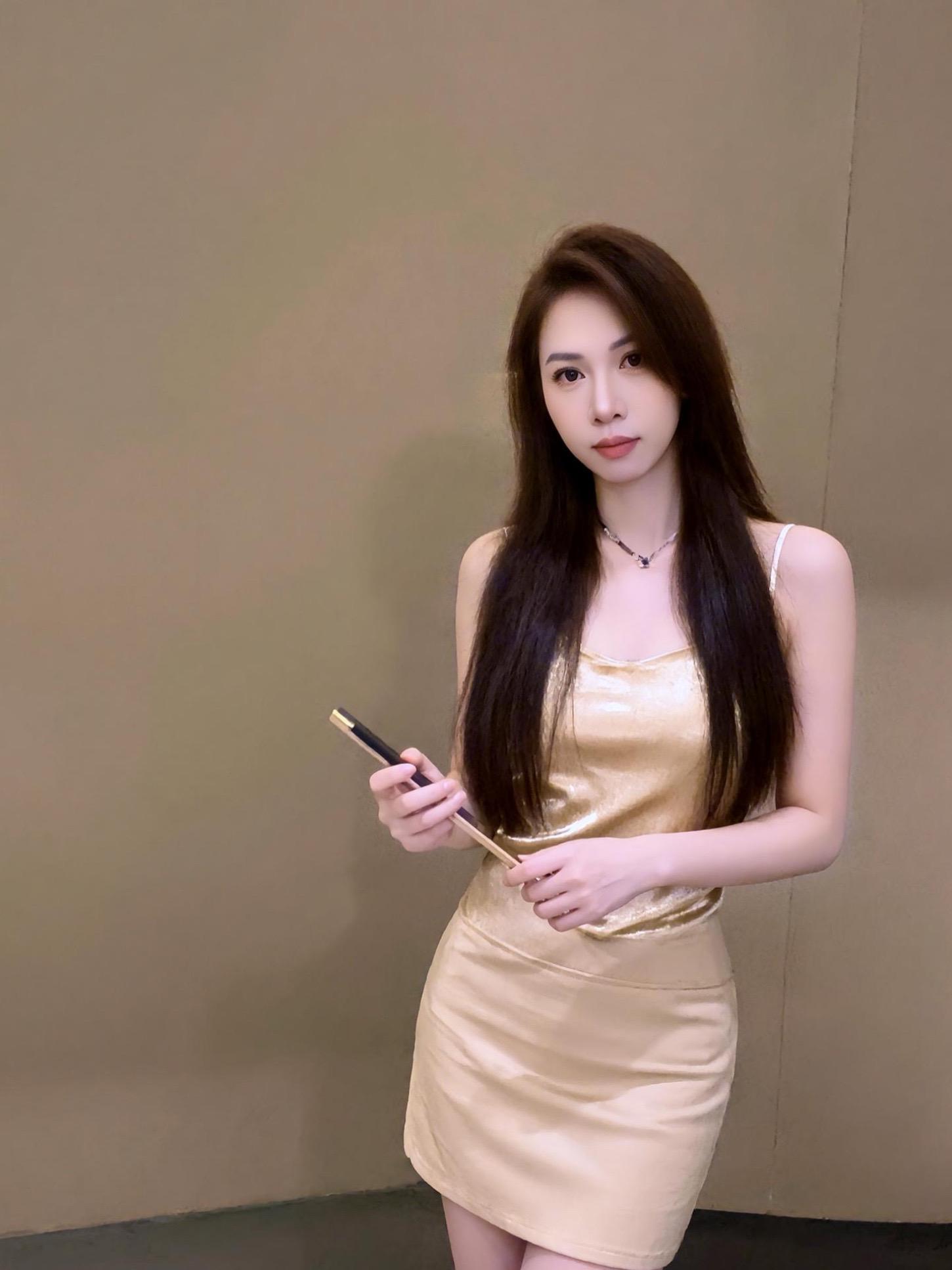 女性穿搭ootd穿搭 日常自拍分享 辣妹穿搭大赏 高智感穿搭是我的强项...