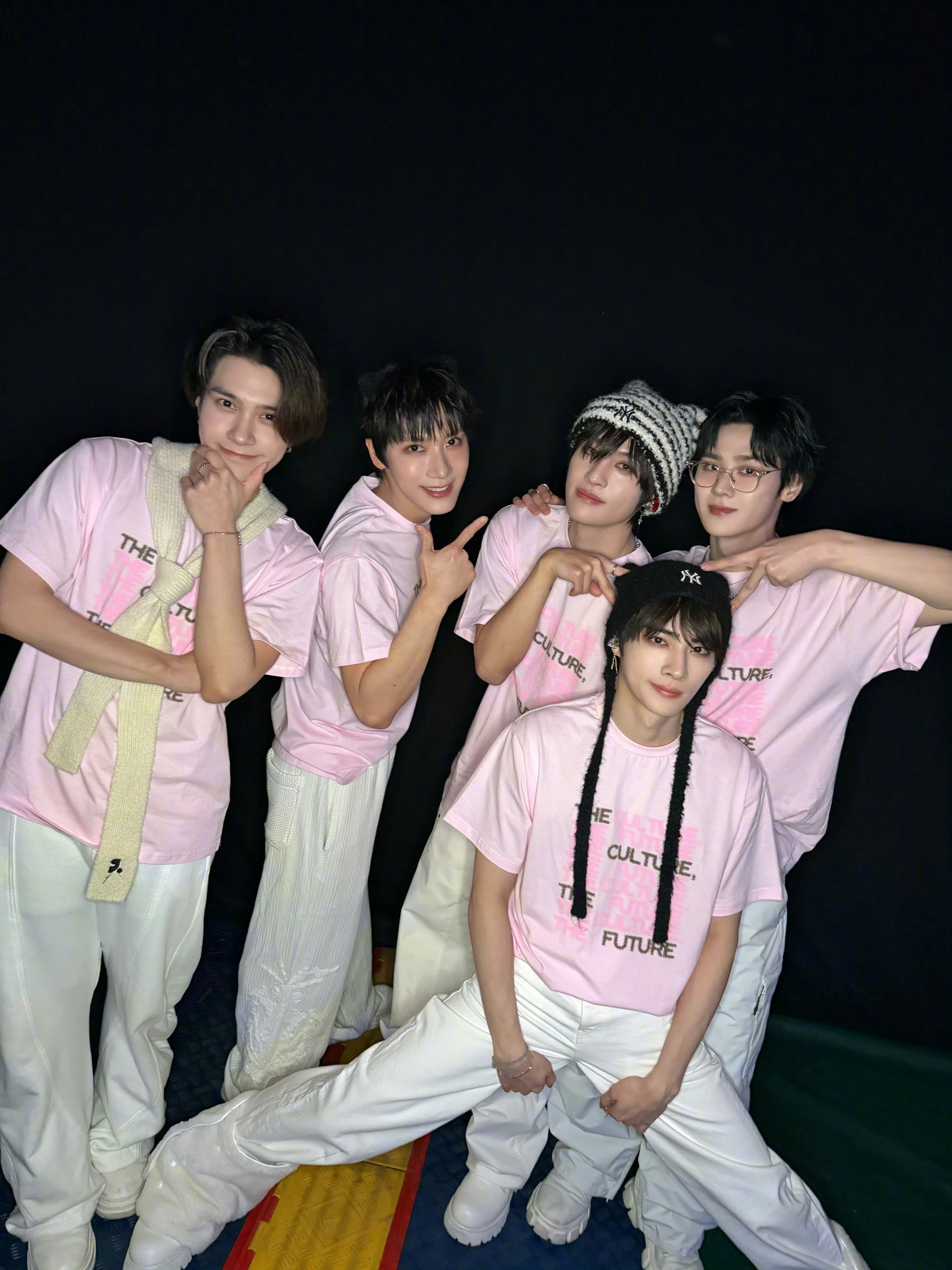 浙江卫视春晚官宣威神V 新年新舞台，温暖相伴时～🌹 2月17日大年初一19:3