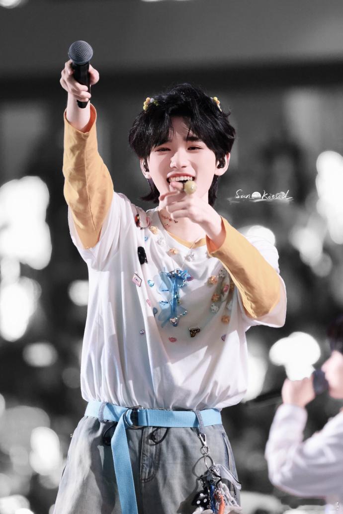 啊啊啊啊啊啊啊可爱妹妹头乖宝[可怜]怎么笑的这么甜啊，好喜欢这一组[抓狂]娱乐娱