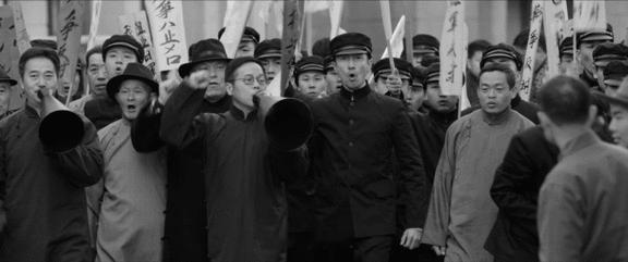 这一次谍战剧天花板都请到了电视剧长河落日 叶碧莹这个角色太关键了！战地军医变身情