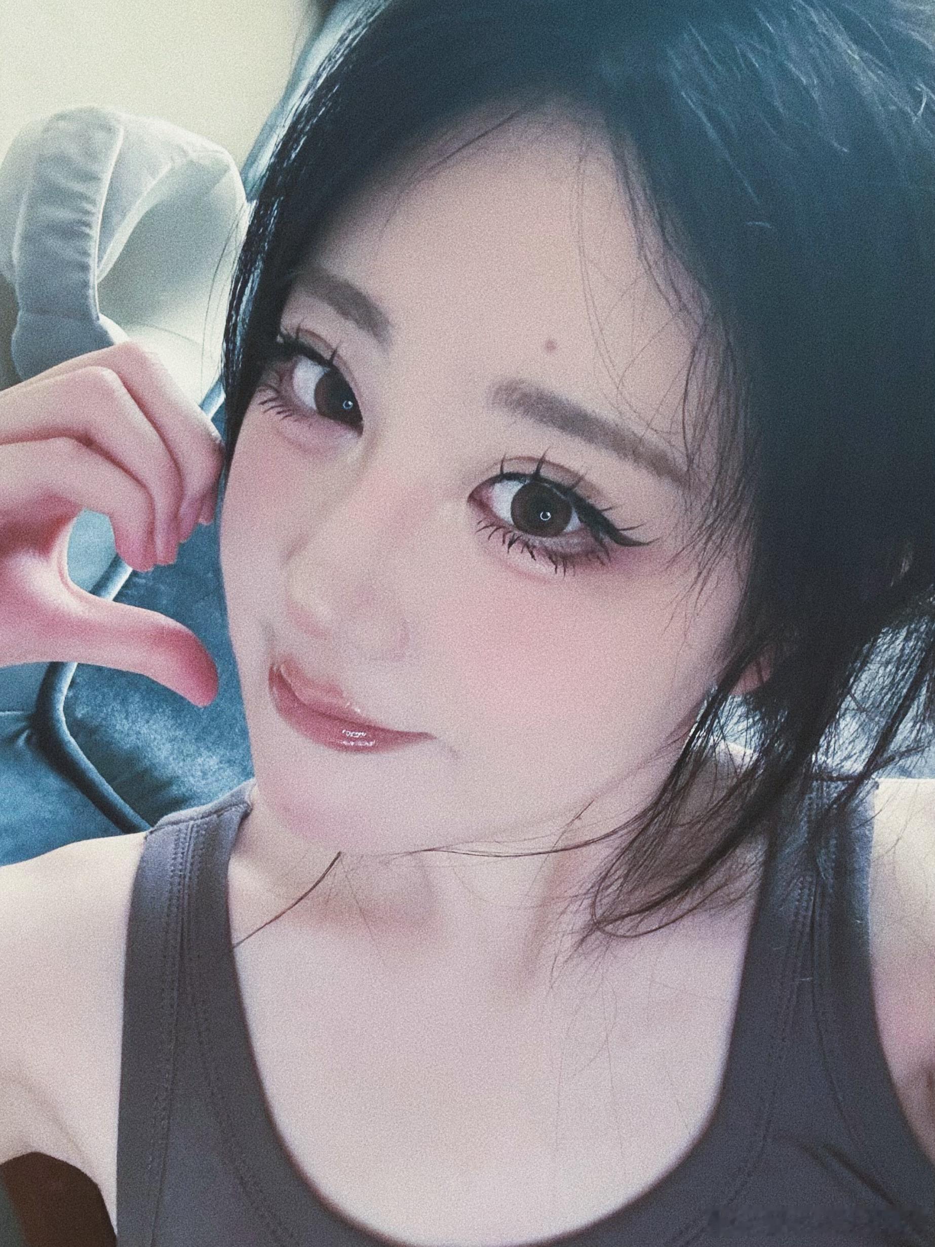 好喜欢你，知不知道。 ​​​