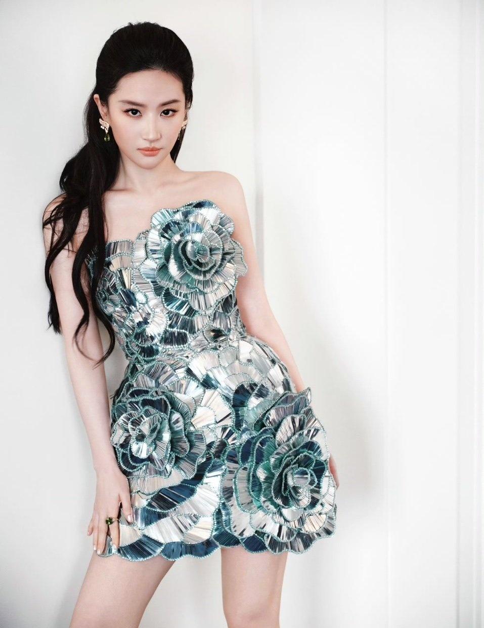 啊啊啊啊啊这个刘亦菲太美啦[流鼻血][流鼻血]
刘亦菲 ​ ​​​