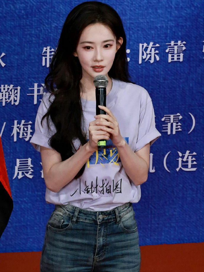 孟子义爱在无尽夏开机状态超好孟子义终于又演现偶了奔赴一场无尽夏的爱恋，孟子义开机