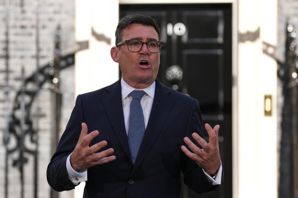 英国新首相伯纳姆刚上台，立马给乌克兰吃了颗"定心丸"。

7月20日，伯纳姆正式