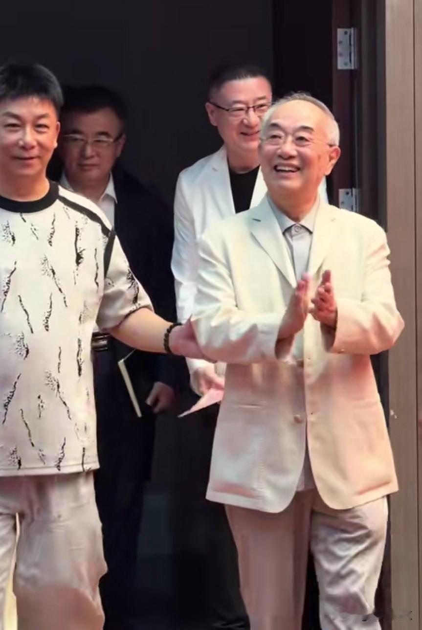 近日，83岁高龄的著名京剧表演艺术家叶少兰先生，在济南市图书馆报告厅隆重举办了《