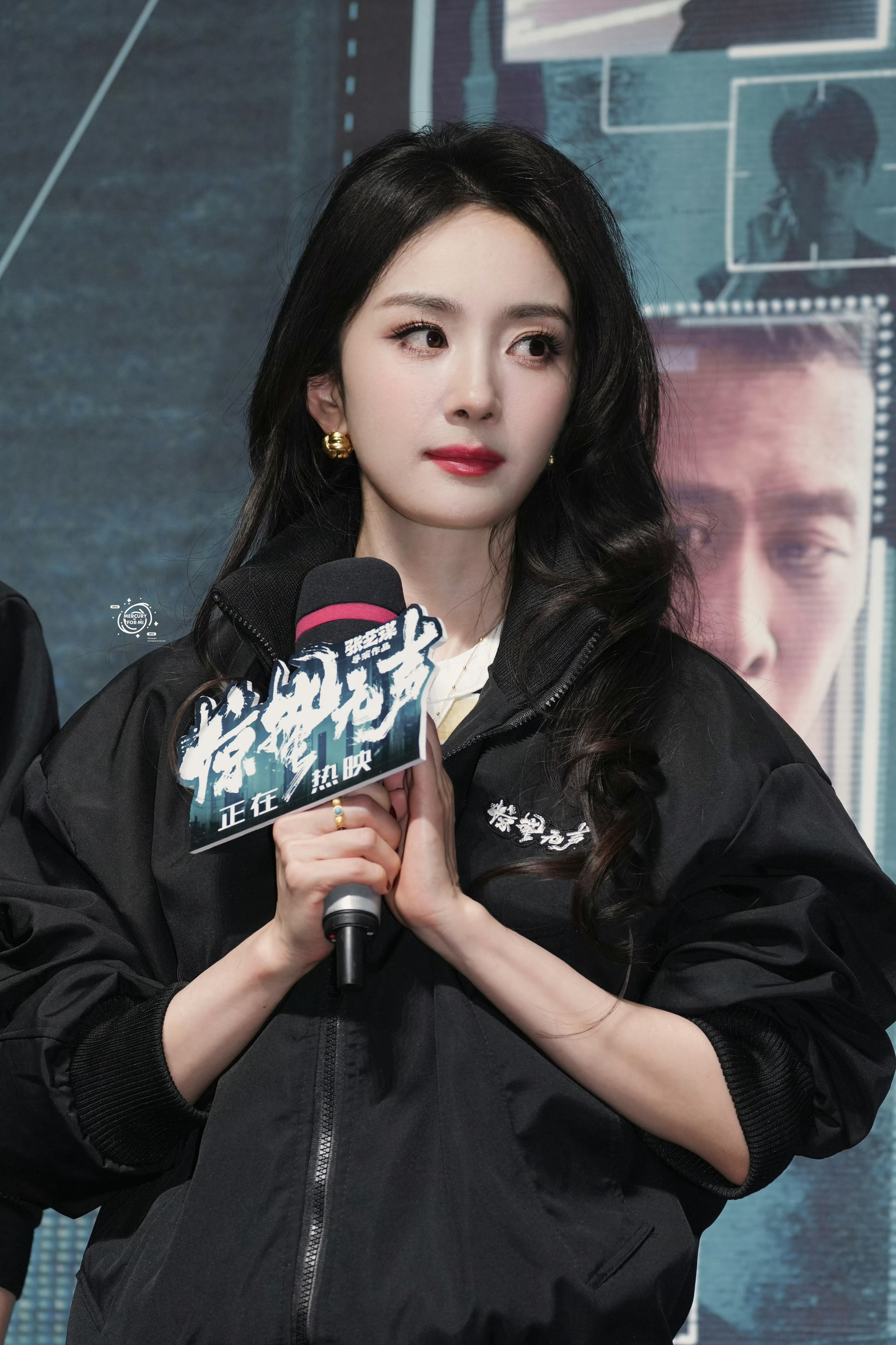 杨幂 好有说服力的女特务越迷人的越危险！《惊蛰无声》上映后，杨幂白帆再次收获全网