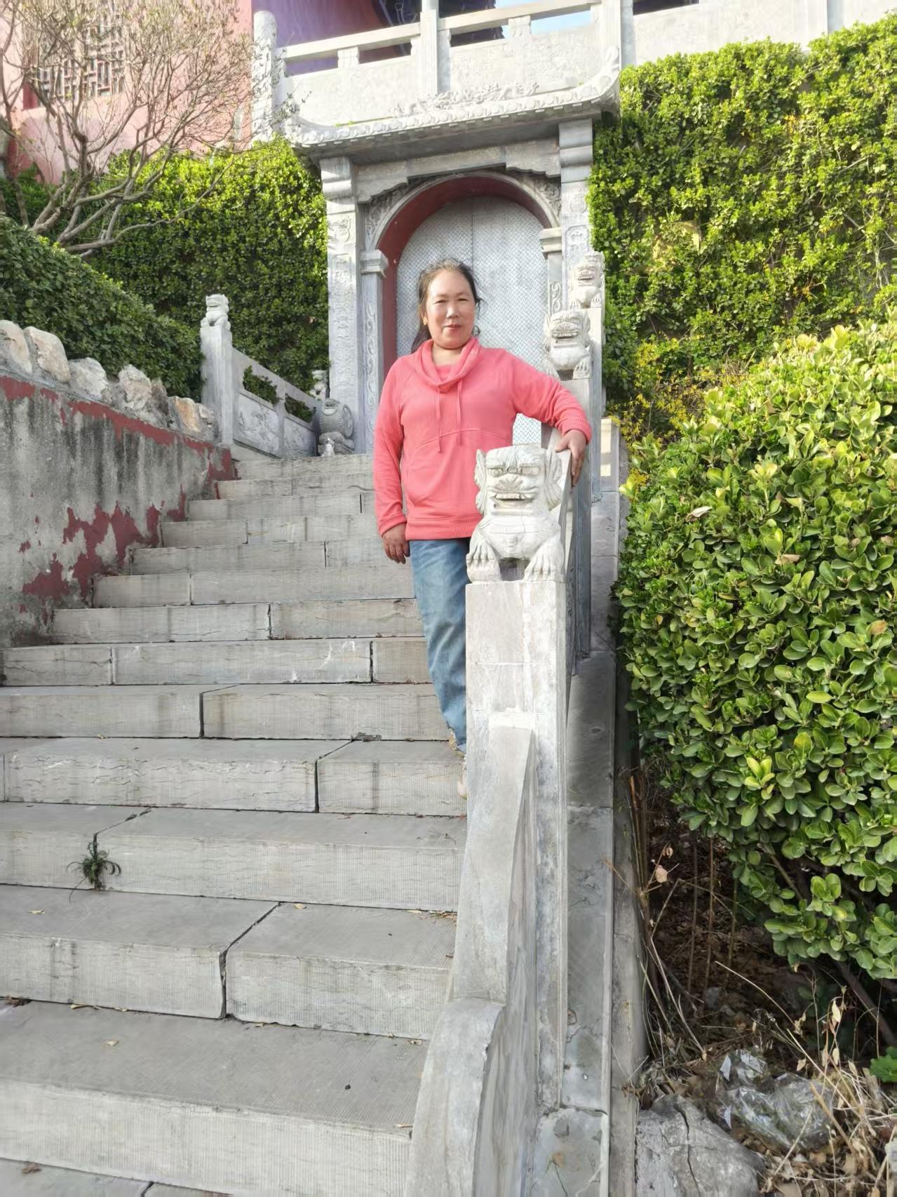 今年春天最想实现的心愿 今年春天，我最想实现的心愿就是去一趟江南。想象着漫步在烟