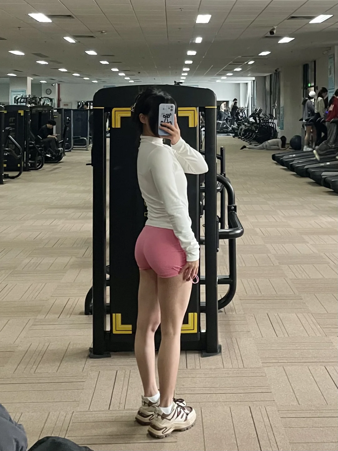 158/98.1 胖胖的 但臀圆圆的