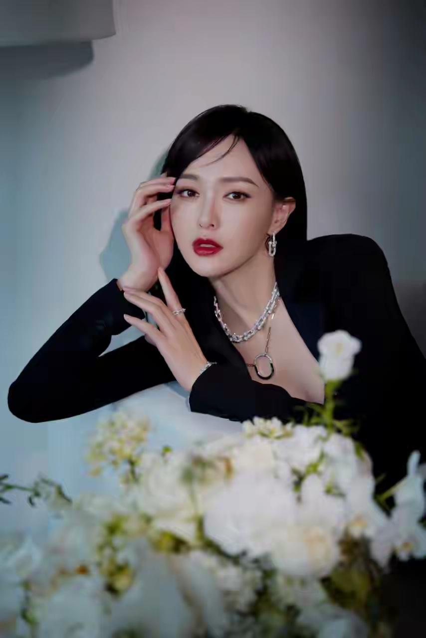 你认为最有气质的美女是谁？