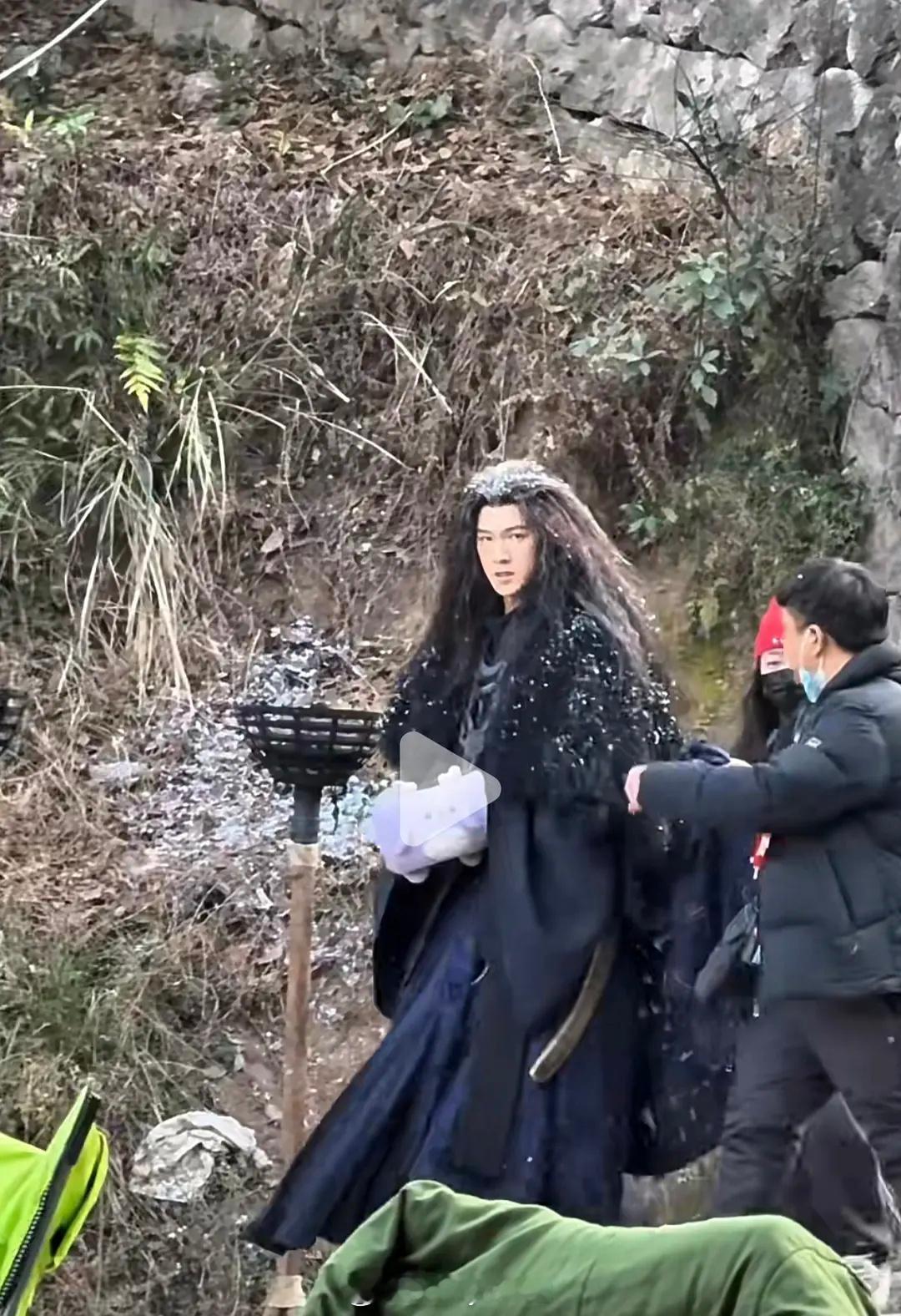 李昀锐楚乔传2路透，这是在扮演野人吗？？？ 