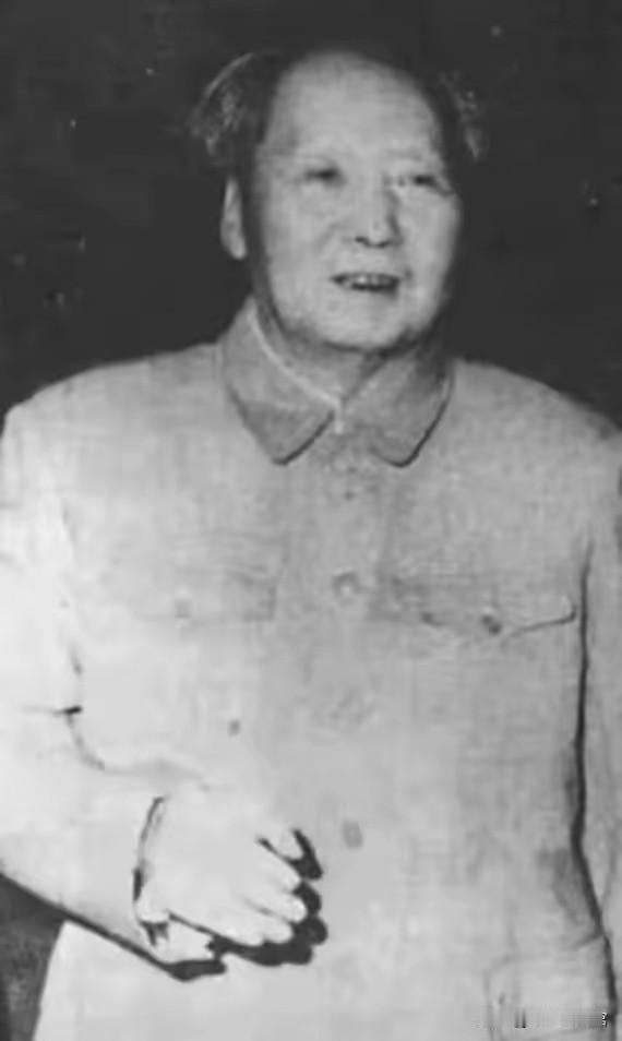 毛主席和周总理