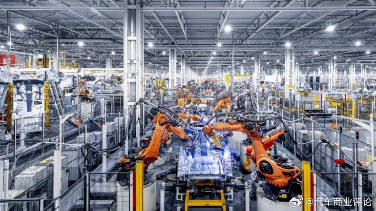 梅赛德斯-奔驰将在阿拉巴马州工厂投资40亿美元梅赛德斯-奔驰计划到 2030 年