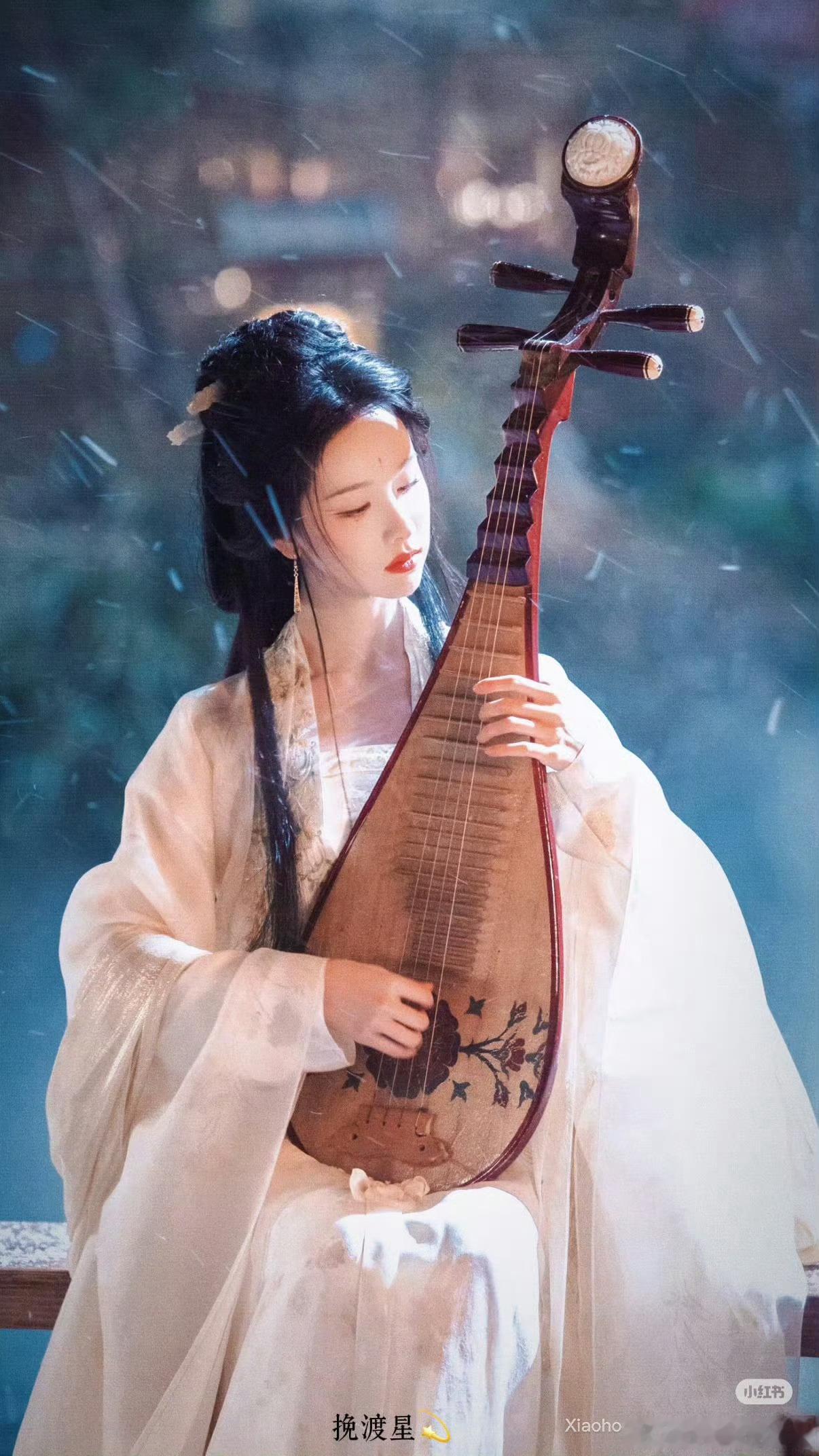 古装剧《不醒》 领衔主演：陈都灵  此沙 领衔主演：边程  饶嘉迪 编剧：何妨《