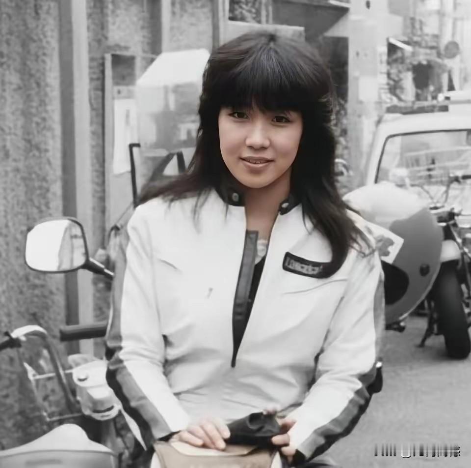 高市的挑衅性言论，不是她一时兴起、随口而说，而是小日子蓄谋已久、主动碰瓷我们的一