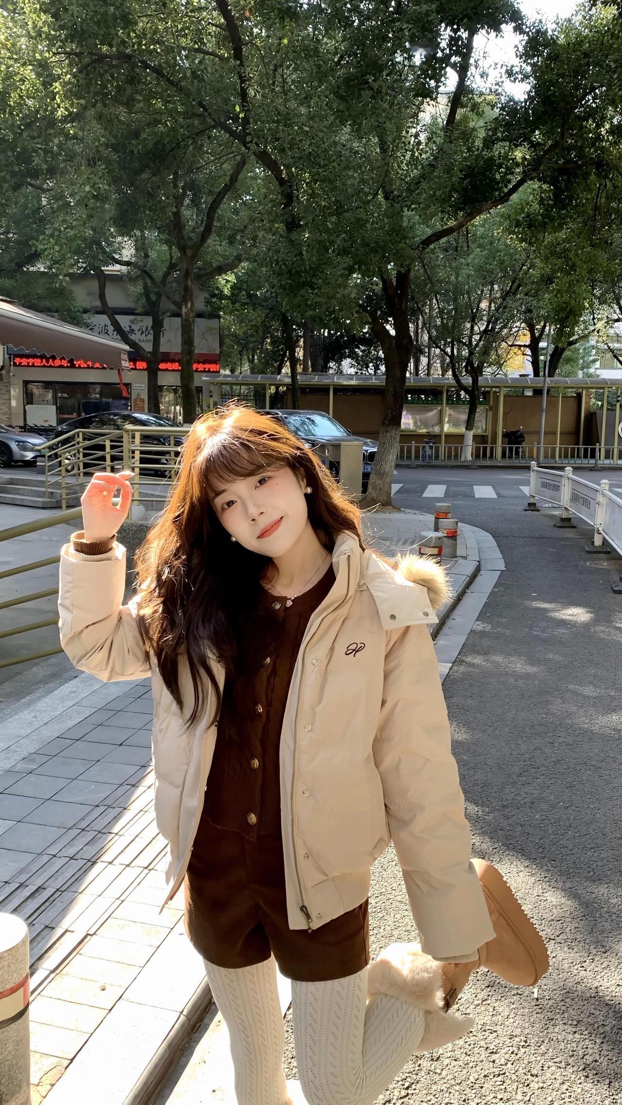 只是贪恋窗外好风景
我们的可颂时刻