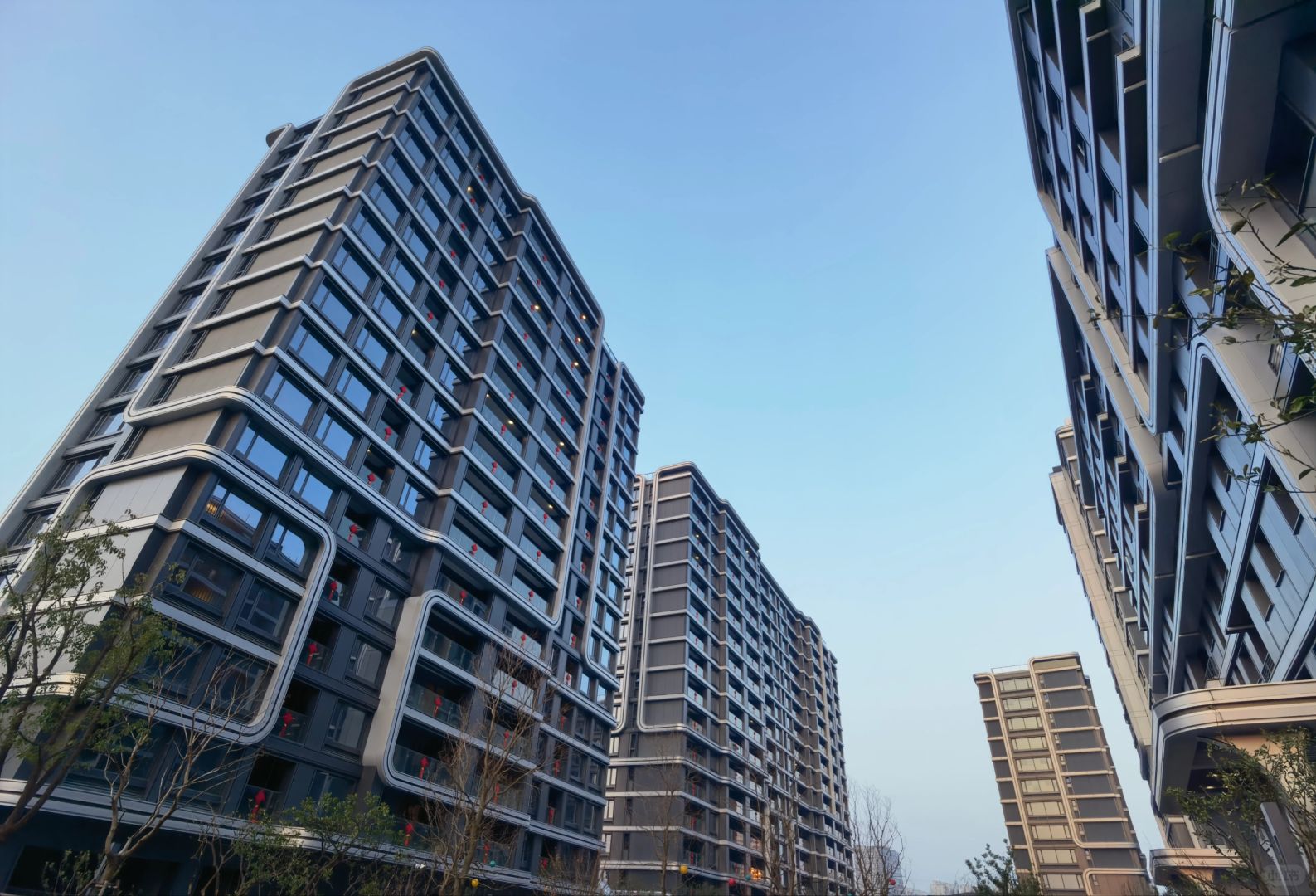 半成品也交房？佳兆业印月交付测评