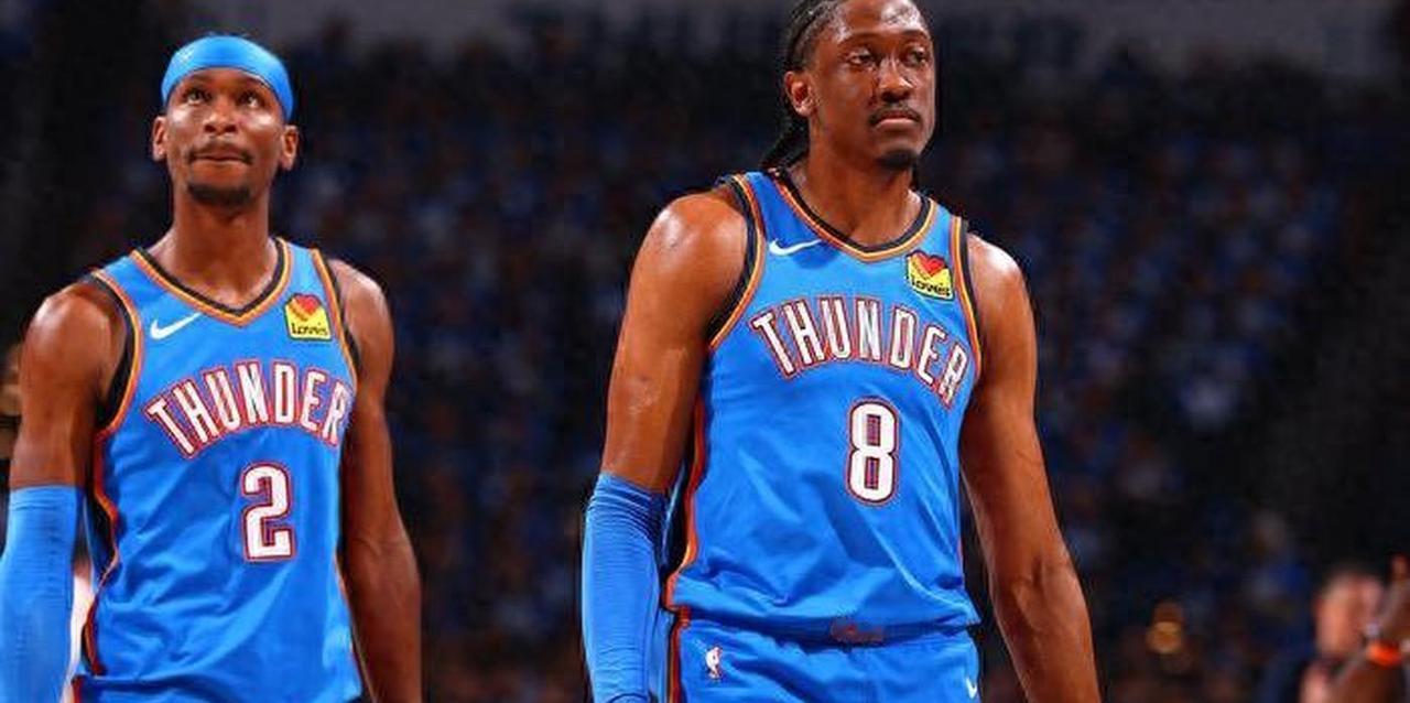 雷霆前几个赛季，一直不太厉害。碰上东契奇的独行侠，雷霆队也是负多胜少。碰上湖人那