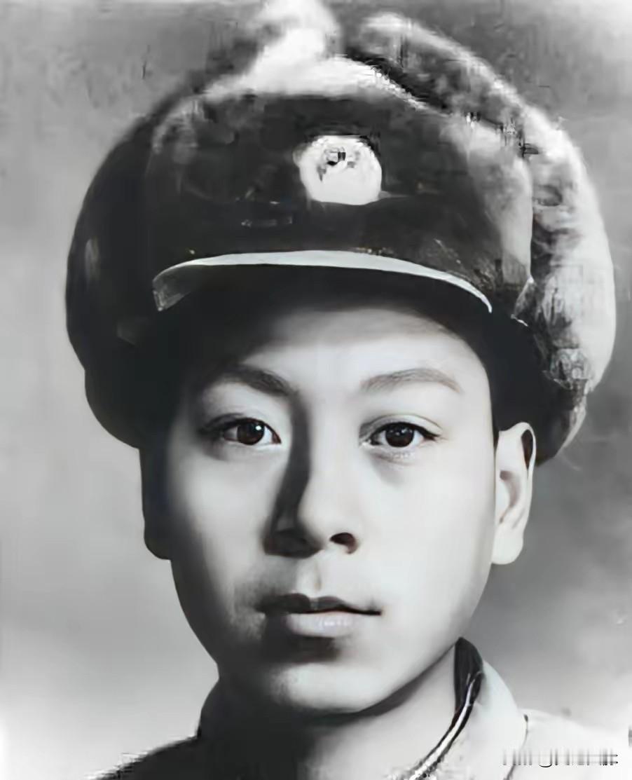 1962年11月18日喀喇昆仑山下，我军边防一个连掉进印军埋伏圈，被两处暗堡堵在