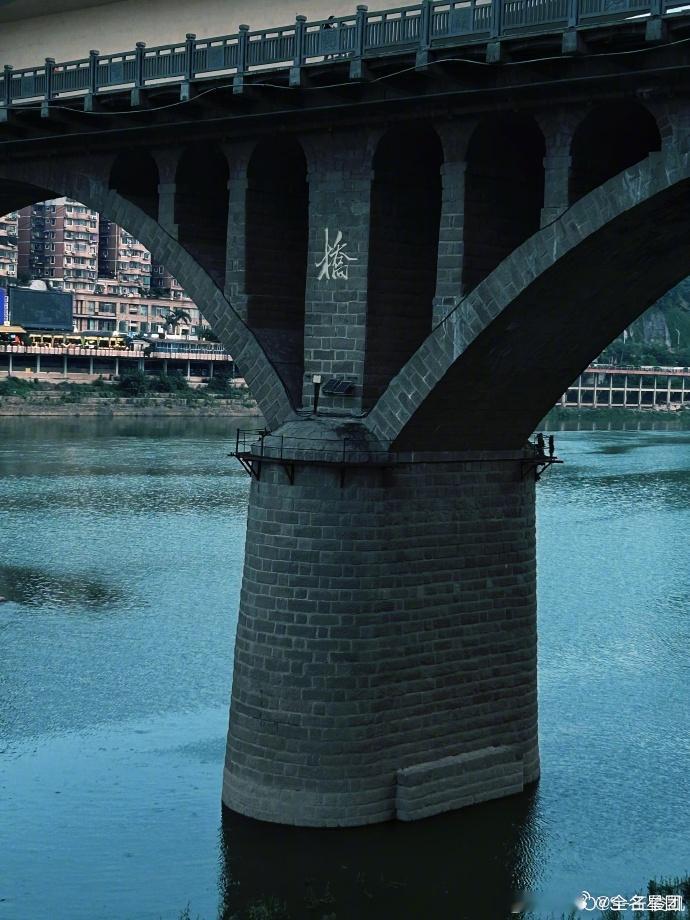 王俊凯生日发布库存影像，25 岁的他未来光明。愿他自由快乐，勇敢前行，星途璀璨。