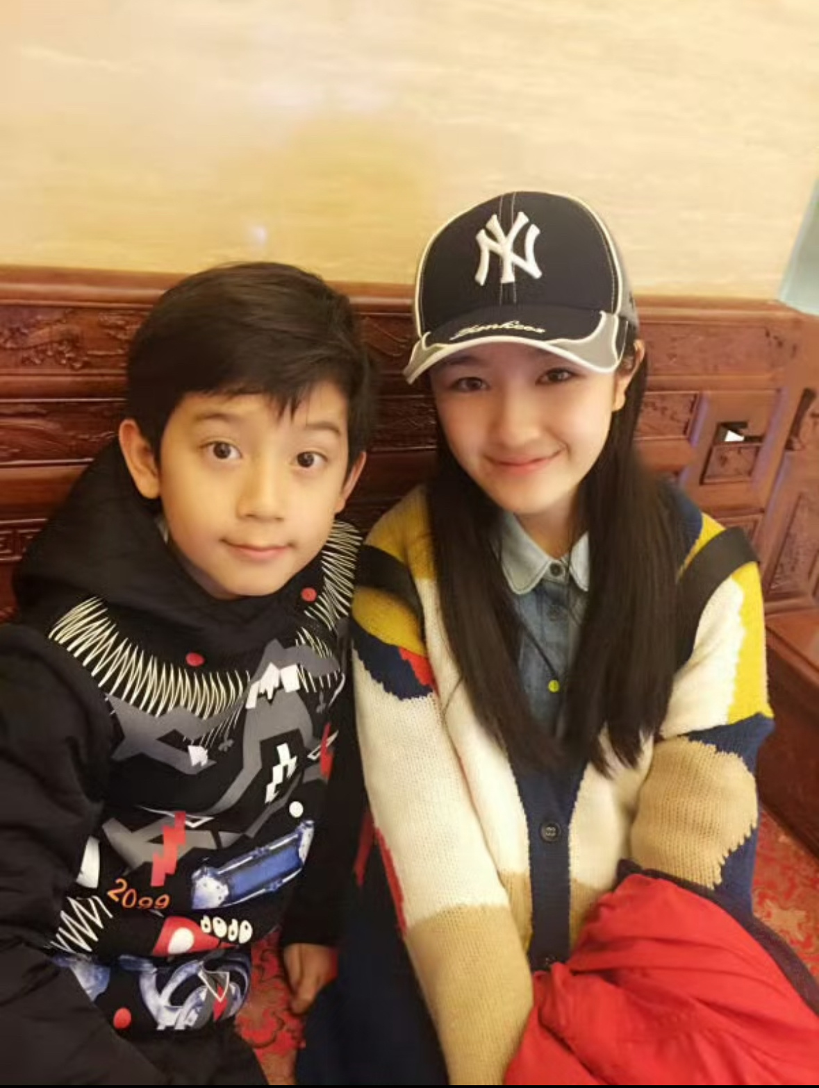 挖到一组林沐然（随元清）童年照李兰迪十年前的微博合影，林沐然探班陈哲远李兰迪主演