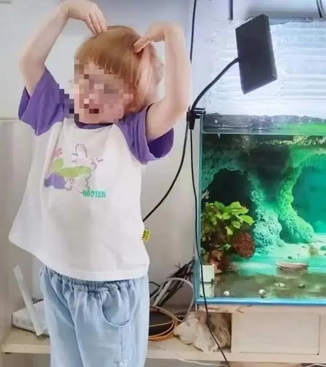 “虎毒还不食子”！武汉，一男子夜里把4岁的女儿带到江边，将女儿头摁入水中，确定女