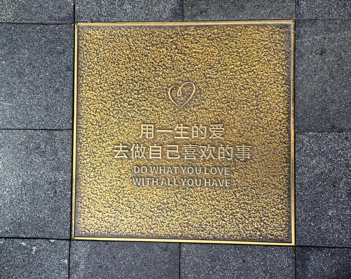 【善意提醒：稳健第一，慢就是快】量化交易乌烟瘴气每秒数百次每天上万次交易。令整个