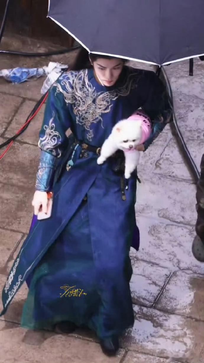 曾舜晞又请客孟子义剧组曾舜晞以巧克力名义请客孟子义剧组 曾舜晞又请客孟子义剧组，