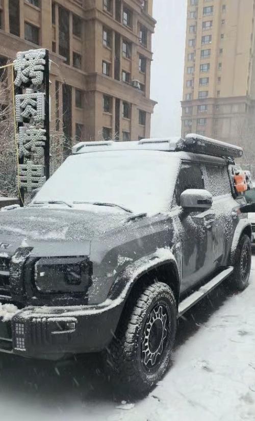 东北冬天，捷途旅行者为啥必须换冬季胎？
在东北待过的都知道，一到冬天那路是真“坑