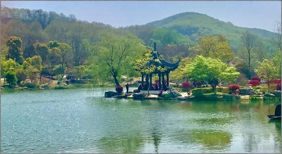 微头条：

外甥女失业4个月，一直在找工作都不如意，昨天好不容易面试一个看中的企