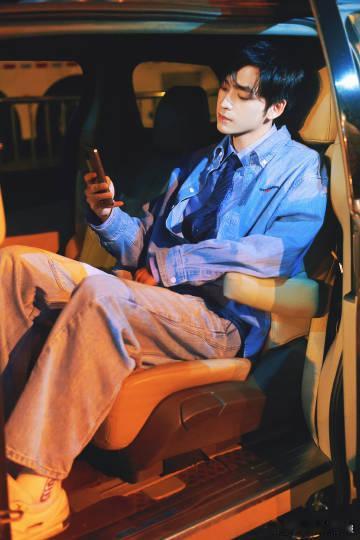 谁被《声鸣远扬》的帅哥路透戳中了？软萌无害风 = 校园初恋脸，高大帅气款 = 酷