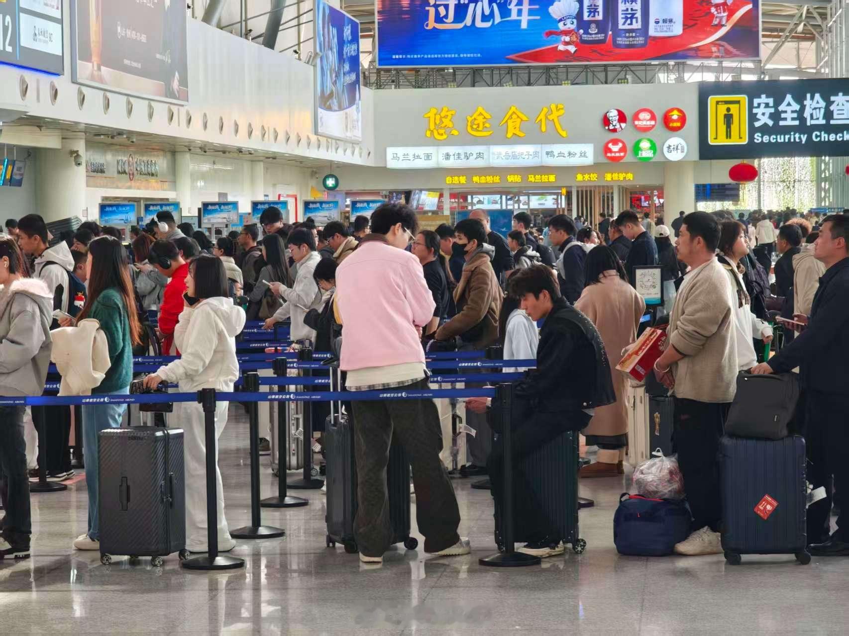 说好放假逆袭结果最燃的是手机和充电器充电线一拔 又是下一年喽～ 