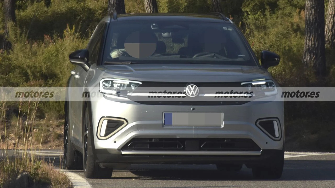 大众 ID.Cross 纯电小型 SUV 量产版谍照曝光 