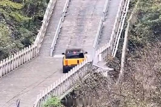 【奇瑞天门山测试失败，官方连夜致歉】 本想秀把爬坡实力，结果奇瑞风云X3L在张家