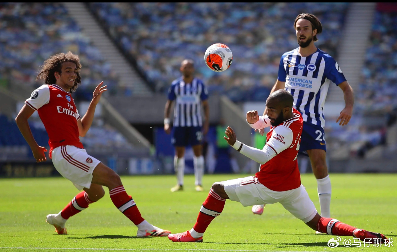 001阿德莱德联vs奥克兰推荐：平，让平比分：1-2,1-1解析：上赛季奥克兰常