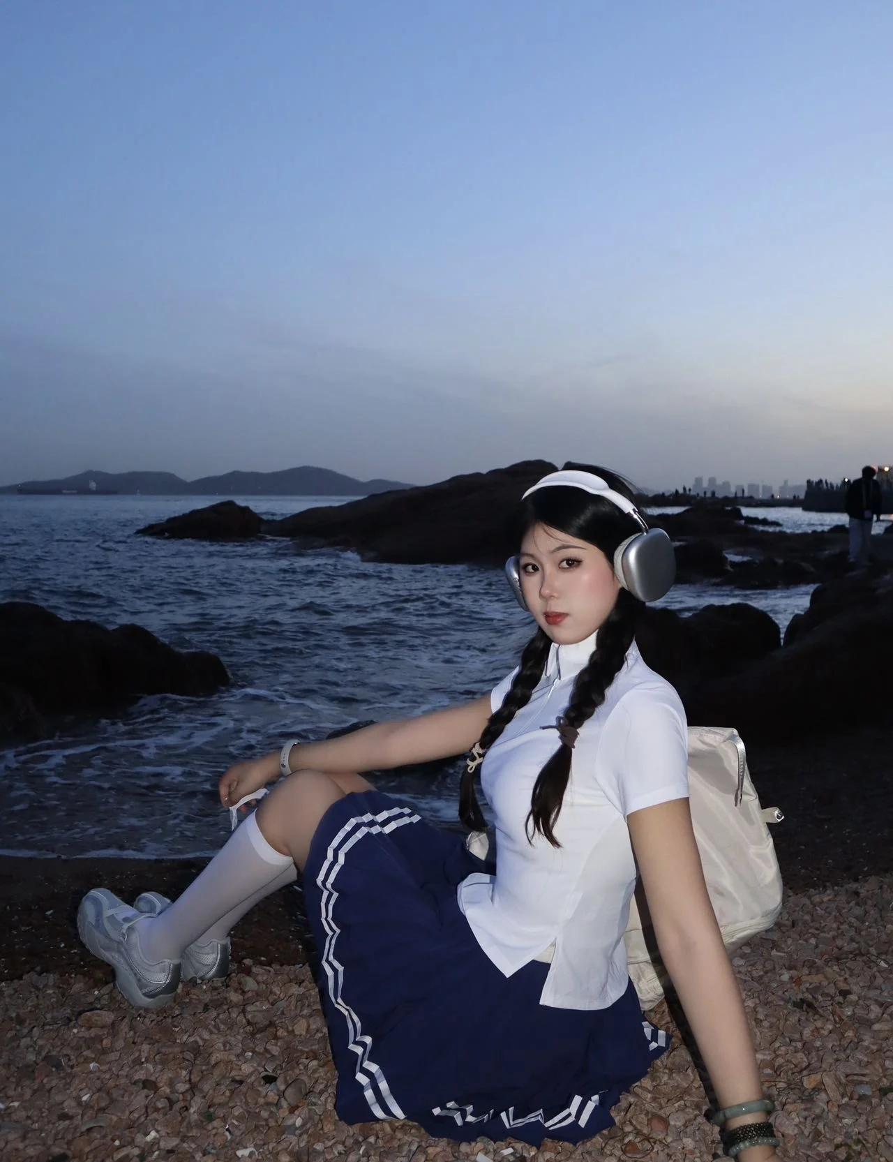 The night sea.🌌
蓝调时刻的海边太美了
今天的一套超有学院感