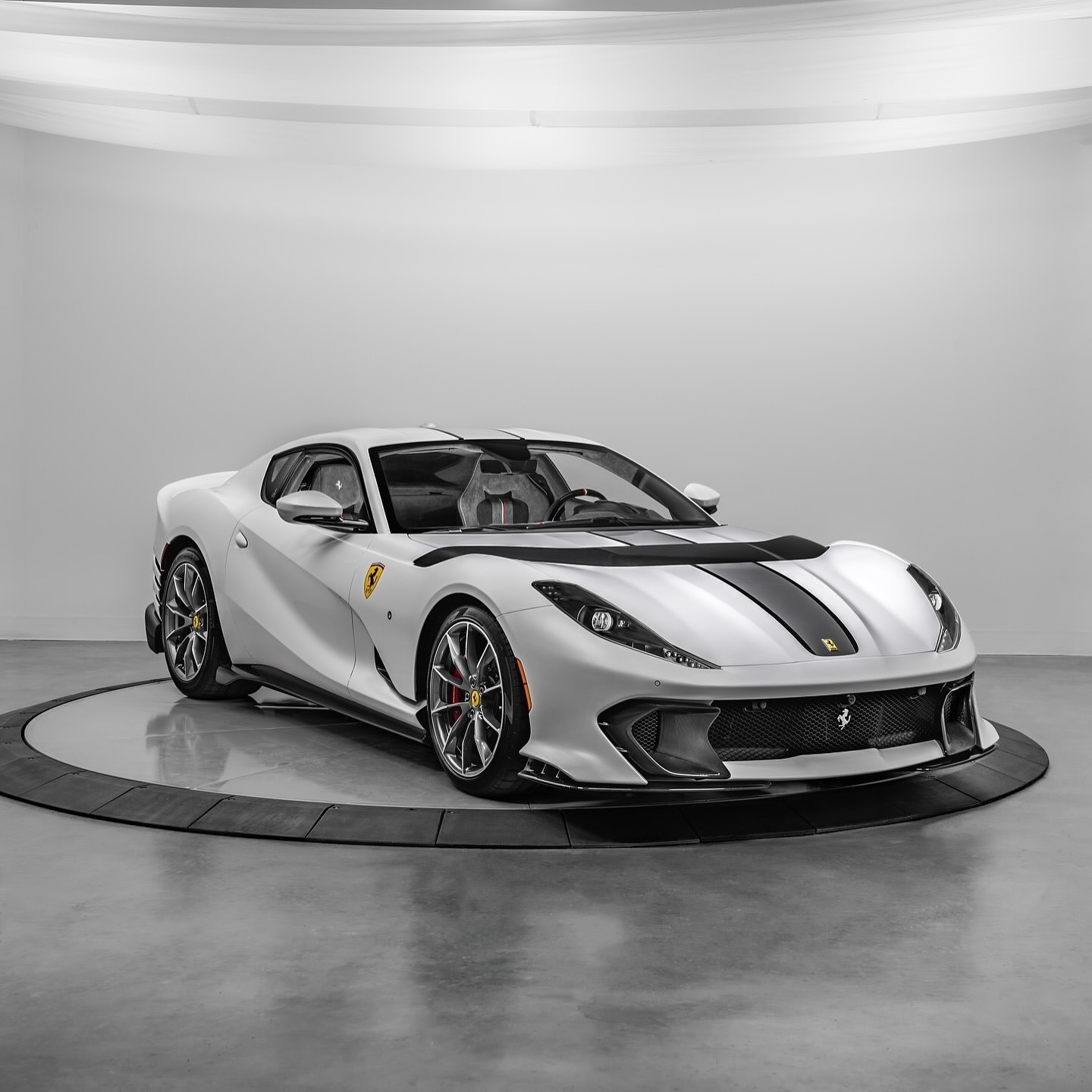 法拉利812 Competizione 